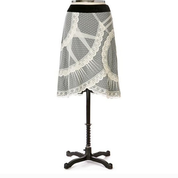 Anthropologie Viola Medallion Skirt Black Velvet Cream Lace Women's Size 0 - Picture 1 of 10